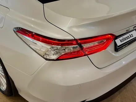 Toyota Camry 2018 года за 12 100 000 тг. в Астана – фото 11