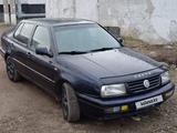 Volkswagen Vento 1995 года за 1 300 000 тг. в Караганда