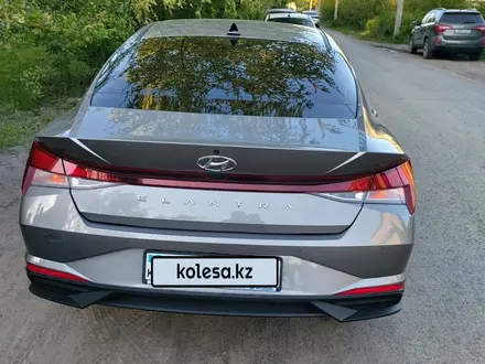 Hyundai Elantra 2021 года за 9 600 000 тг. в Экибастуз – фото 2