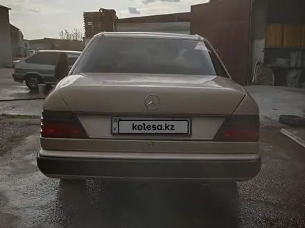 Mercedes-Benz E 230 1989 года за 1 350 000 тг. в Шымкент – фото 4