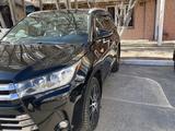 Toyota Highlander 2019 года за 20 200 000 тг. в Атырау – фото 3