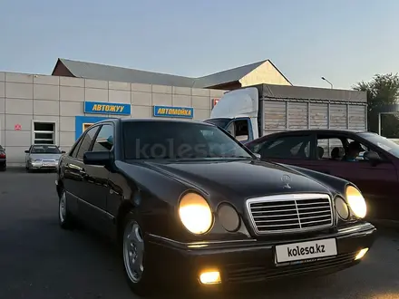 Mercedes-Benz E 280 1996 года за 2 600 000 тг. в Шымкент – фото 2