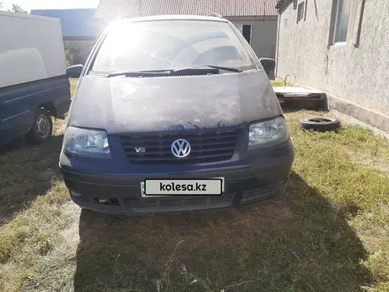 Volkswagen Sharan 2002 года за 1 900 000 тг. в Уральск – фото 5