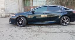 Toyota Camry 2018 года за 11 500 000 тг. в Алматы – фото 4