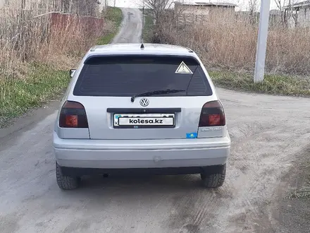 Volkswagen Golf 1997 года за 1 800 000 тг. в Алматы – фото 3