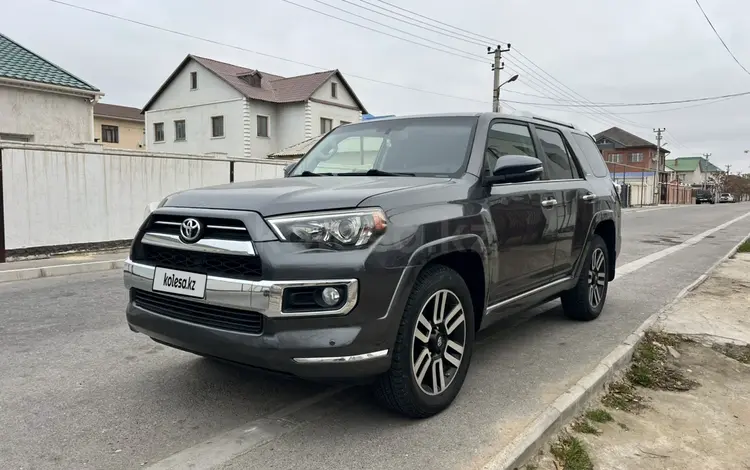 Toyota 4Runner 2017 года за 16 500 000 тг. в Актау
