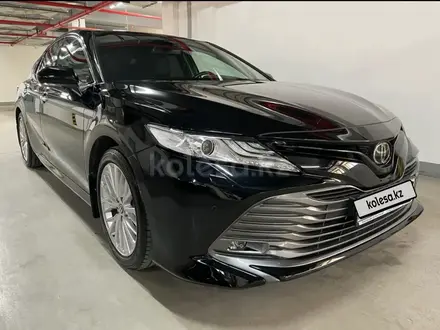 Toyota Camry 2020 года за 15 700 000 тг. в Алматы