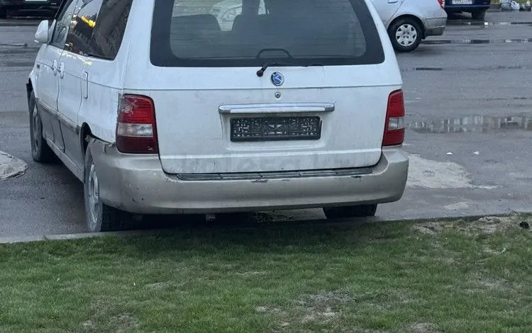 Kia Carnival 2003 года за 500 000 тг. в Шымкент