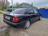 Mercedes-Benz C 200 1996 годаүшін2 100 000 тг. в Атбасар – фото 3