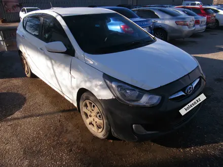 Hyundai Accent 2012 года за 2 764 500 тг. в Актобе – фото 2