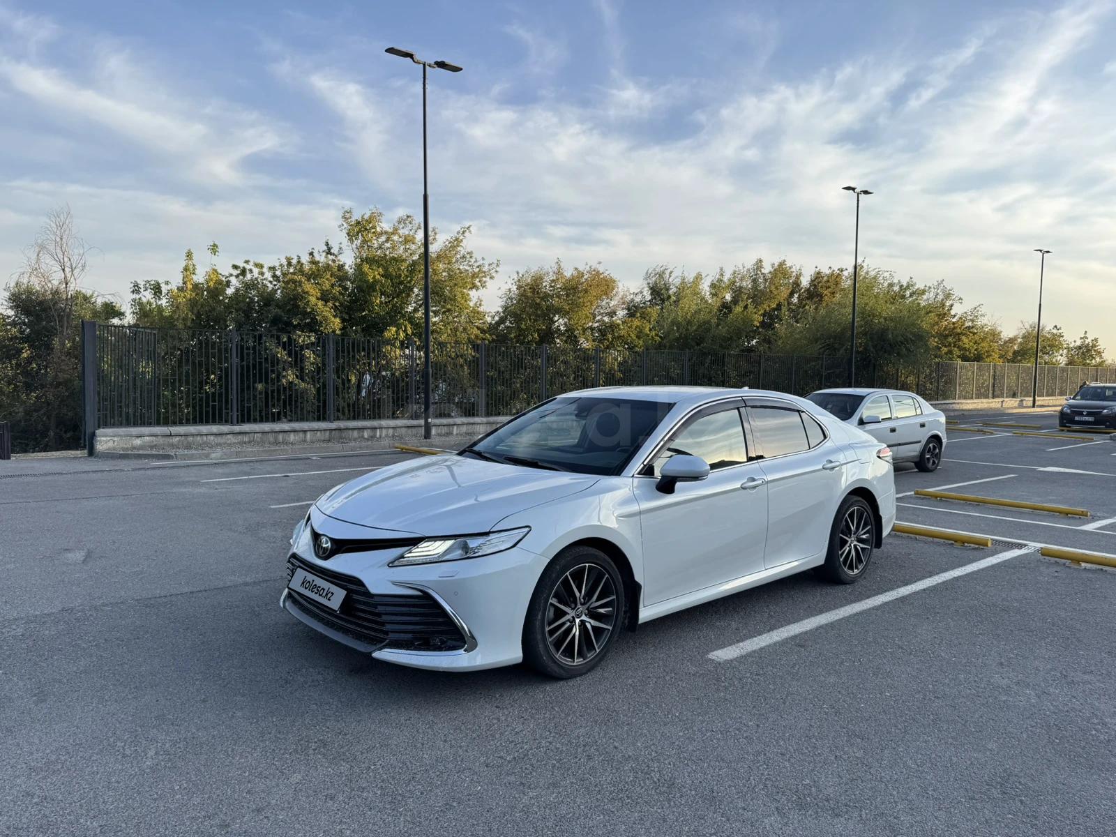 Toyota Camry 2021 г.