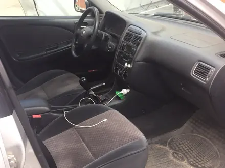 Toyota Avensis 2001 года за 1 400 000 тг. в Павлодар – фото 4