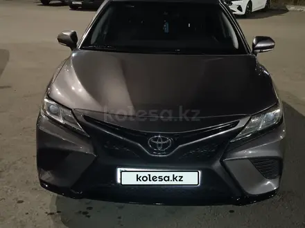 Toyota Camry 2020 года за 13 500 000 тг. в Астана