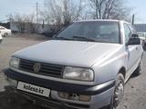 Volkswagen Vento 1993 года за 1 300 000 тг. в Сатпаев – фото 4