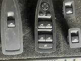 Блок стеклоподъемников кнопка стеклоподъемника ф30 ф20 за 25 000 тг. в Алматы
