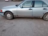 Mercedes-Benz C 180 1993 года за 950 000 тг. в Павлодар – фото 2