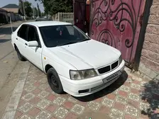 Nissan Bluebird, 1998