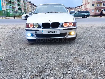 BMW 528 1997 года за 4 200 000 тг. в Алматы – фото 2