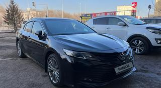 Toyota Camry 2019 года за 14 000 000 тг. в Астана