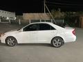 Toyota Camry 2001 годаүшін3 000 000 тг. в Атырау – фото 2