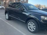 Volkswagen Touareg 2014 года за 13 700 000 тг. в Атырау