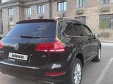 Volkswagen Touareg 2014 годаүшін13 700 000 тг. в Атырау – фото 4