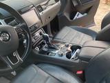 Volkswagen Touareg 2014 годаүшін13 700 000 тг. в Атырау – фото 5