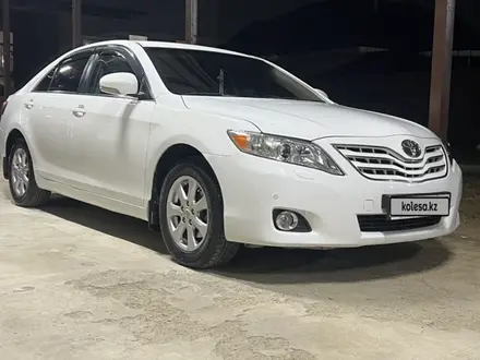 Toyota Camry 2011 года за 7 600 000 тг. в Шымкент – фото 2