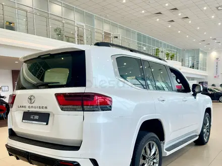 Toyota Land Cruiser Premium 2026 года за 66 160 000 тг. в Астана – фото 7