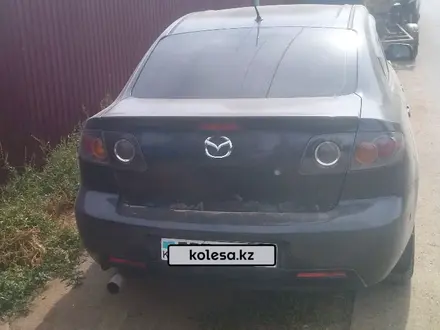 Mazda 3 2006 года за 2 600 000 тг. в Уральск – фото 2