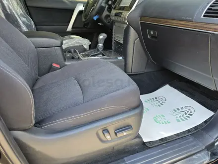 Toyota Land Cruiser Prado 2023 года за 32 000 000 тг. в Актобе – фото 21