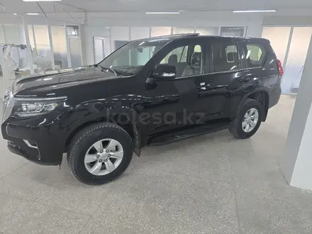 Toyota Land Cruiser Prado 2023 года за 32 000 000 тг. в Актобе – фото 7