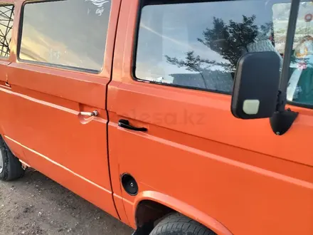 Volkswagen Caravelle 1988 года за 1 550 000 тг. в Экибастуз – фото 3