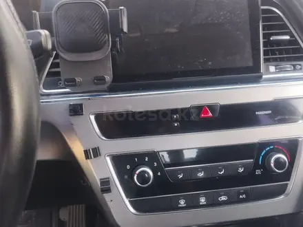 Hyundai Sonata 2015 года за 7 000 000 тг. в Астана – фото 10