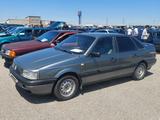 Volkswagen Passat 1992 годаүшін1 200 000 тг. в Тараз
