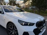 BMW 520 2024 годаүшін31 500 000 тг. в Астана – фото 2