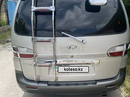 Hyundai Starex 2002 года за 3 300 000 тг. в Шымкент – фото 2