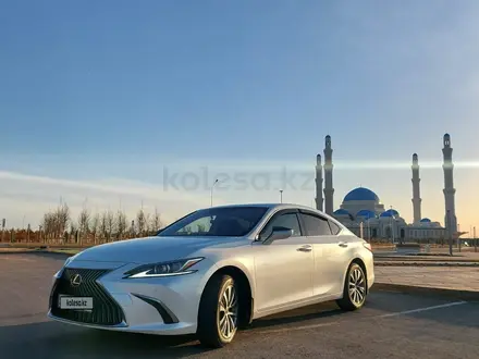 Lexus ES 250 2019 года за 19 500 000 тг. в Караганда