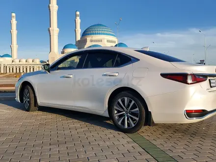 Lexus ES 250 2019 года за 19 500 000 тг. в Караганда – фото 6