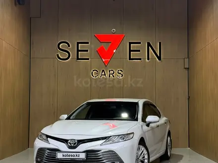 Toyota Camry Prestige 2019 года за 13 000 000 тг. в Алматы