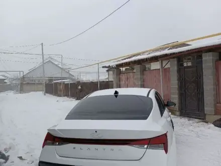 Hyundai Elantra 2023 года за 10 400 000 тг. в Алматы – фото 19