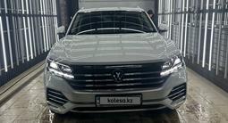 Volkswagen Touareg 2021 года за 32 000 000 тг. в Астана – фото 2