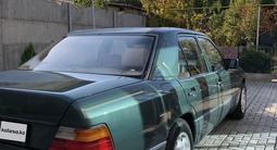 Mercedes-Benz E 230 1992 года за 2 200 000 тг. в Тараз – фото 2