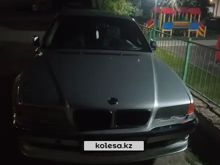 BMW 740 2001 года за 4 500 000 тг. в Алматы – фото 2