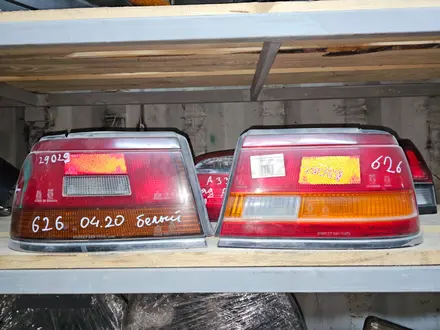 Задний левый правый фонарь (стоп, плафон) Mazda 626 GD переходка лифтбек за 5 000 тг. в Алматы
