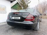 Mercedes-Benz E 200 2004 года за 4 700 000 тг. в Караганда – фото 3