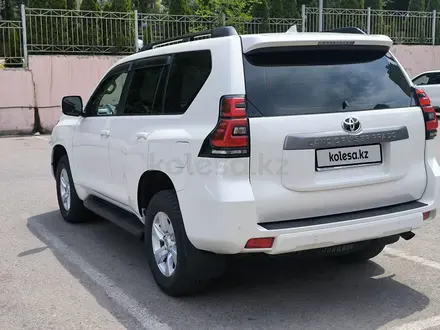 Toyota Land Cruiser Prado 2019 года за 23 000 000 тг. в Алматы – фото 10