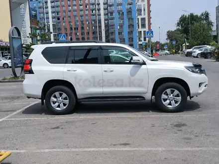 Toyota Land Cruiser Prado 2019 года за 23 000 000 тг. в Алматы – фото 9