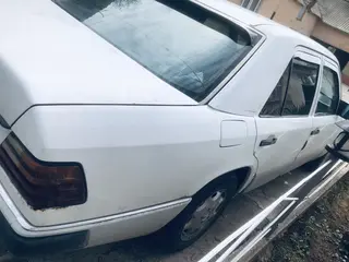 Mercedes-Benz E 280