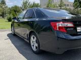 Toyota Camry 2012 года за 8 500 000 тг. в Шымкент – фото 2